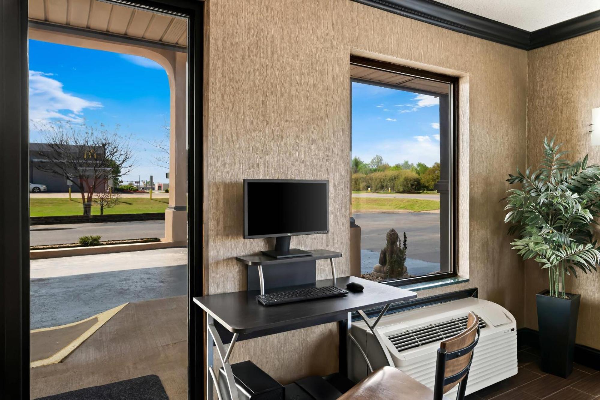 Quality Inn & Suites Dumas Extérieur photo